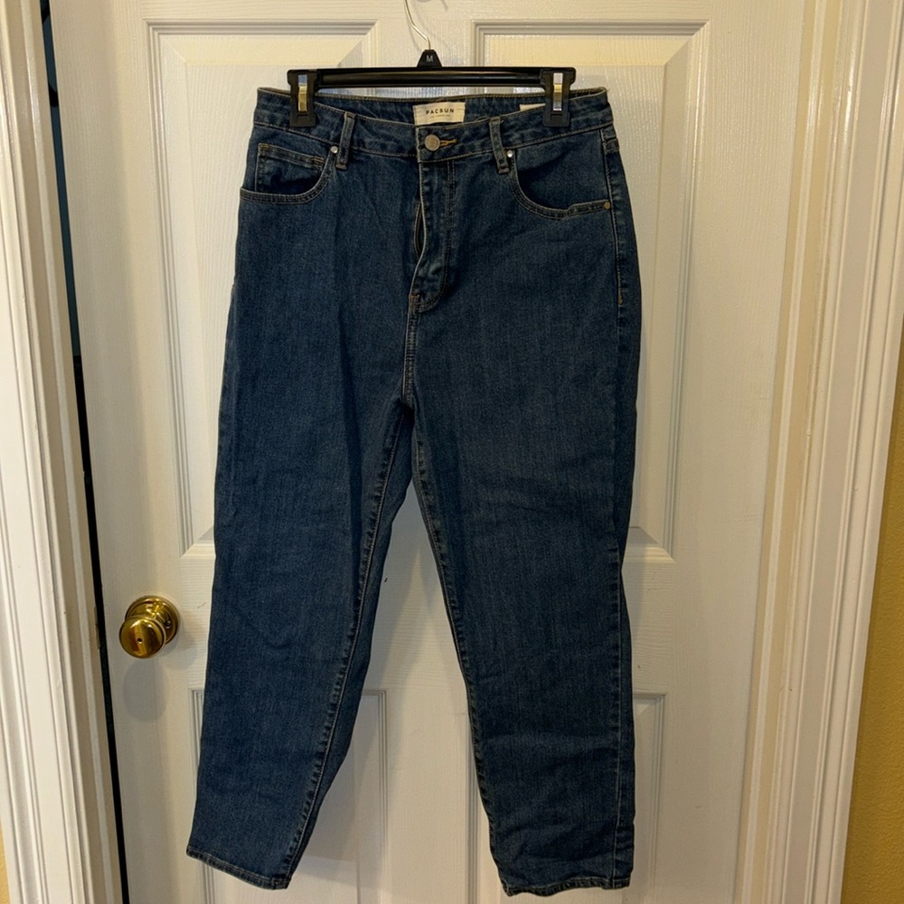 PacSun Mom Jean Size 30 GUC